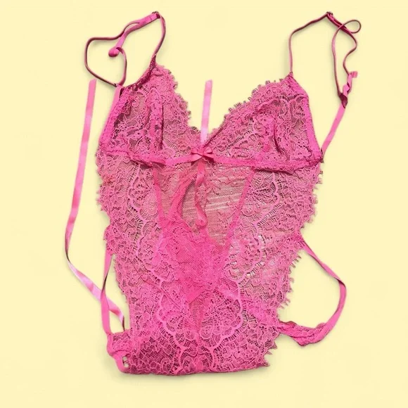 Vintage VS Lace Teddy - Picture 2 of 3